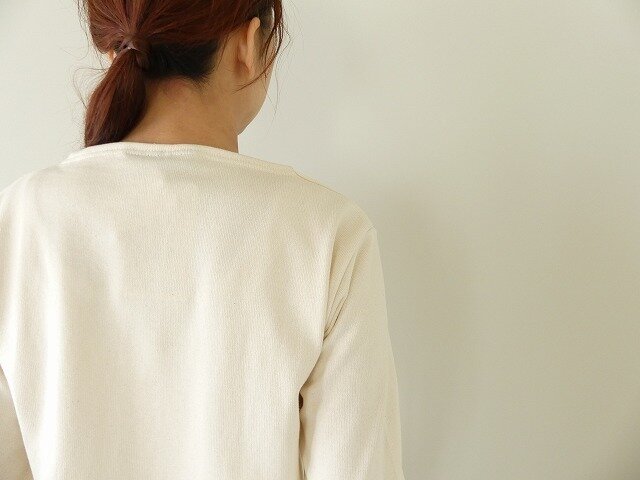 着込んでいくことによって、だんだんと風合いも出て、肌に気持ちよくなじんでいきます。