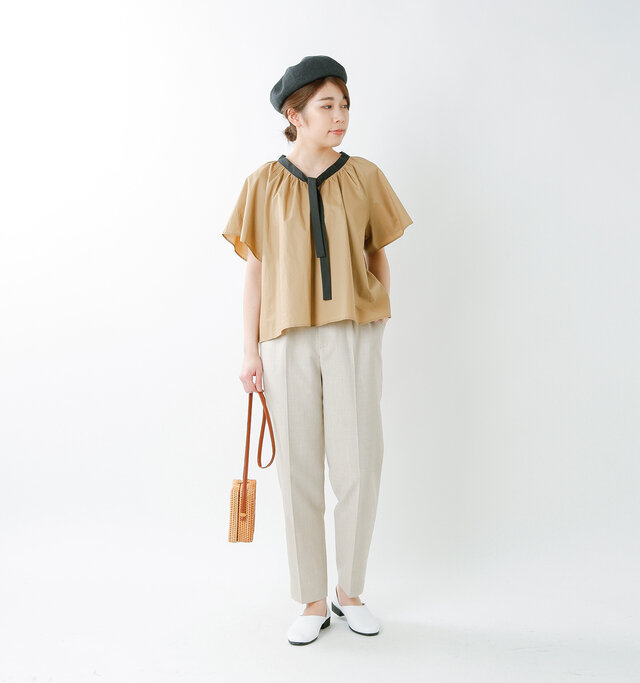 model hikari:165cm / 48kg
color : beige×kuro / size : F