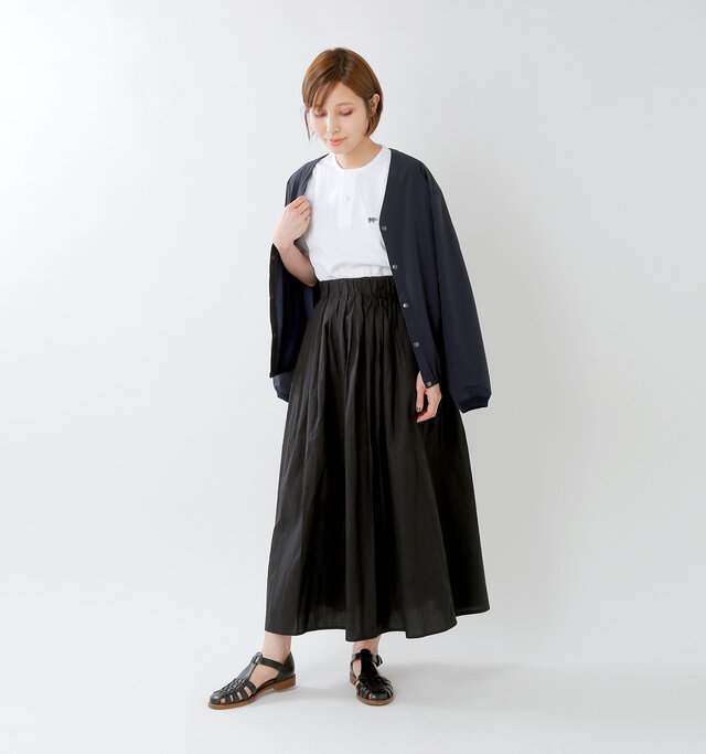 model yama:167cm / 49kg
color : off white / size : 38