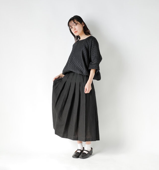 model saku：163cm / 43kg 
color : black / size : 2