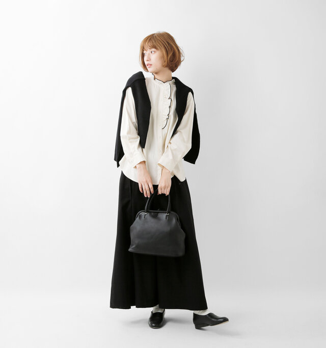 model ai:166cm / 47kg
color : black / size : F