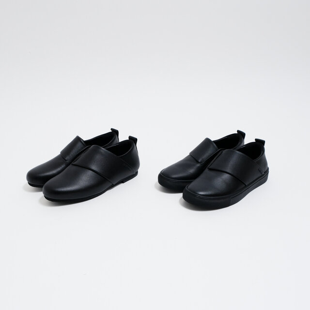 左から:LIGHT・BOLD