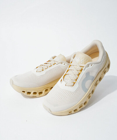 On|Cloudmonster1 クラウドモンスター1 レディース スニーカー 靴 白 ホワイト スポーツ アウトドア ランニングシューズ スポーツシューズ 厚底 軽い 軽量 3wf30484910