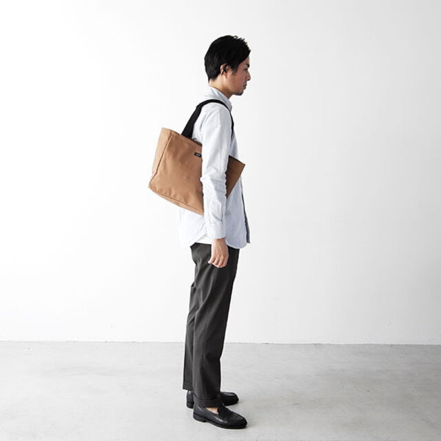 男性モデル : 179cm