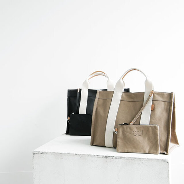 2019年7月より新色としてGREYとBEIGEカラーが登場しました。
光沢のあるコンパクトコーマのキャンバスに合う上品な色合いです。
3色の展開からぜひお選びください。