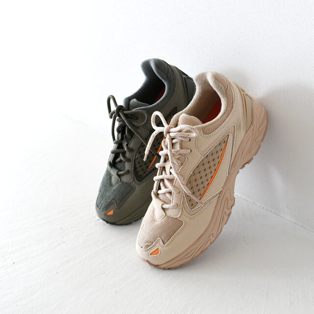 COLOR:手前から【beige】【khaki】
