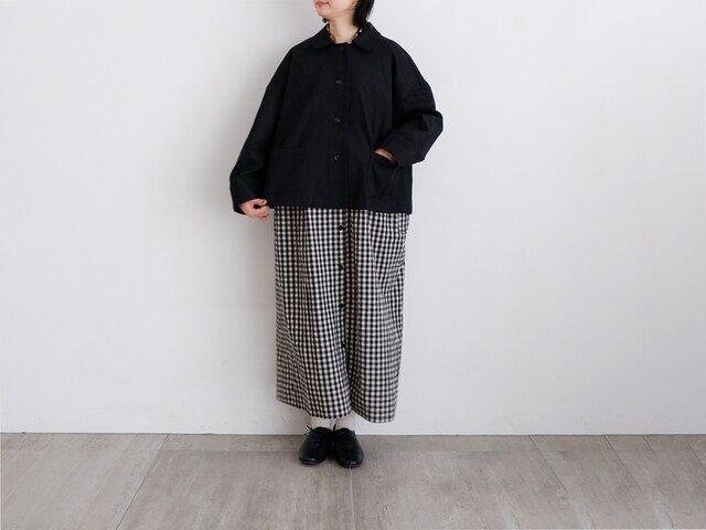 モデル身長:156cm、着用カラー:ブラック