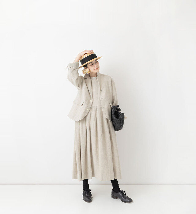 color : KINARI , model : 162cm