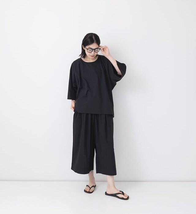 color : SUMIKURO , model : 162cm