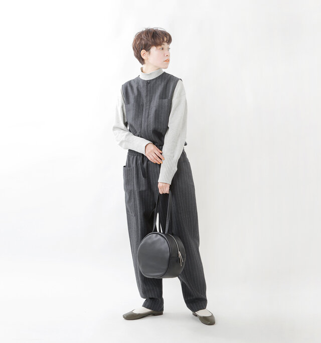 model saku:163cm / 43kg
color : black / size : one