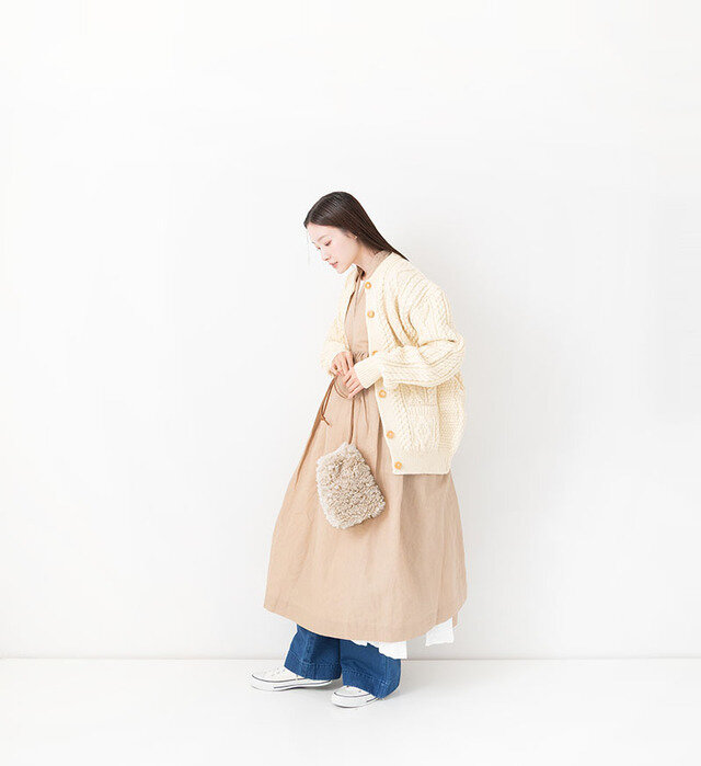 color : BEIGE , model : 162cm