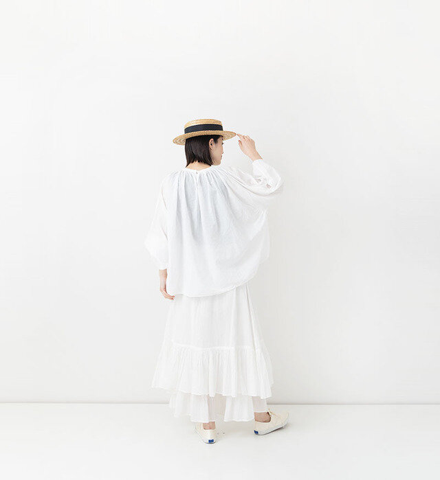 color : WHT , model : 162cm