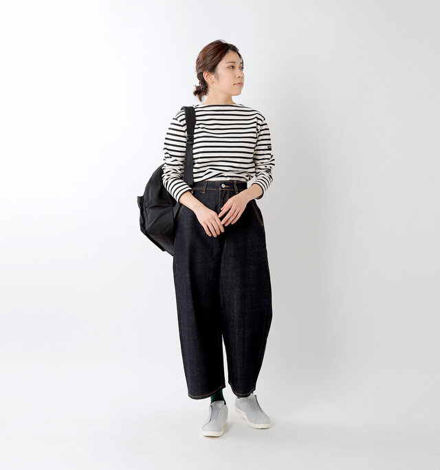 model hikari:165cm / 48kg
color : gray / size : 24.0cm