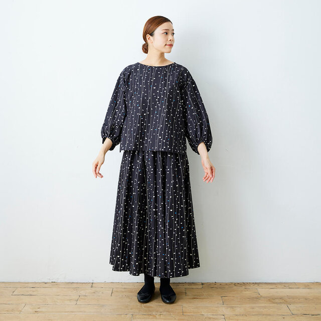 モデル168cm 着用カラー:クロ