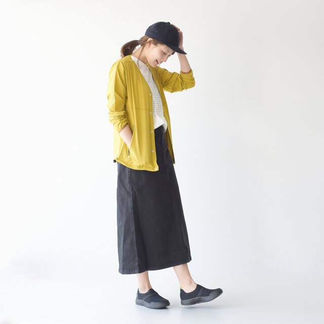 モデル:170cm / 54kg
color : white(425742) / size : S (レディース フリーサイズ)