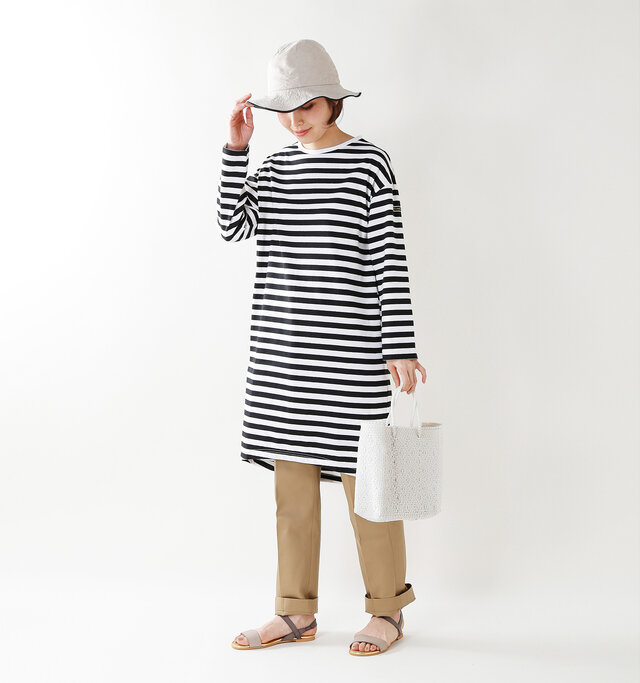 model yama:167cm / 49kg
color : blane×noir / size : 1(S)