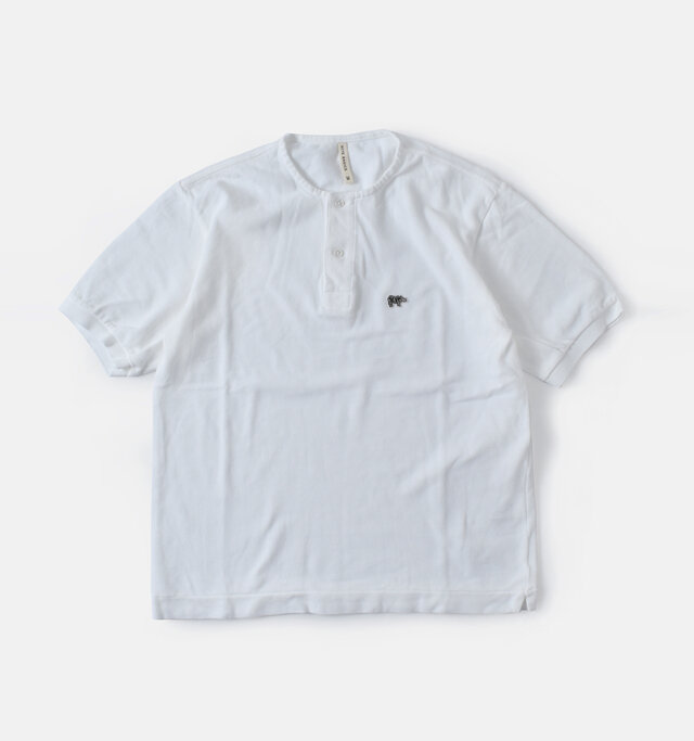 color : off white