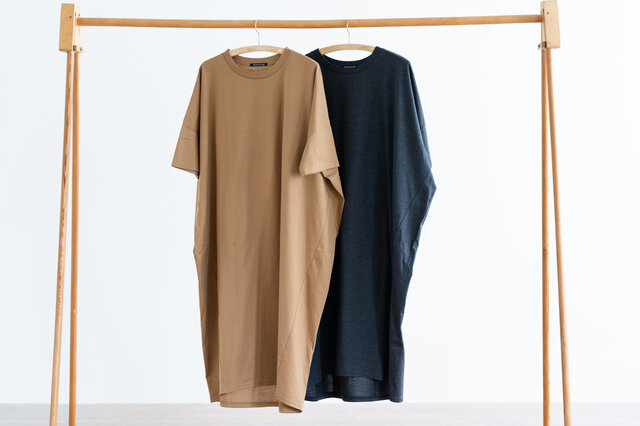 上品で女性らしいモカとシックな雰囲気のダークグレーの2色をご用意しました。