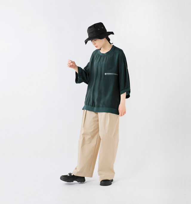 model mizuki:168cm / 50kg
color : green / size : 0