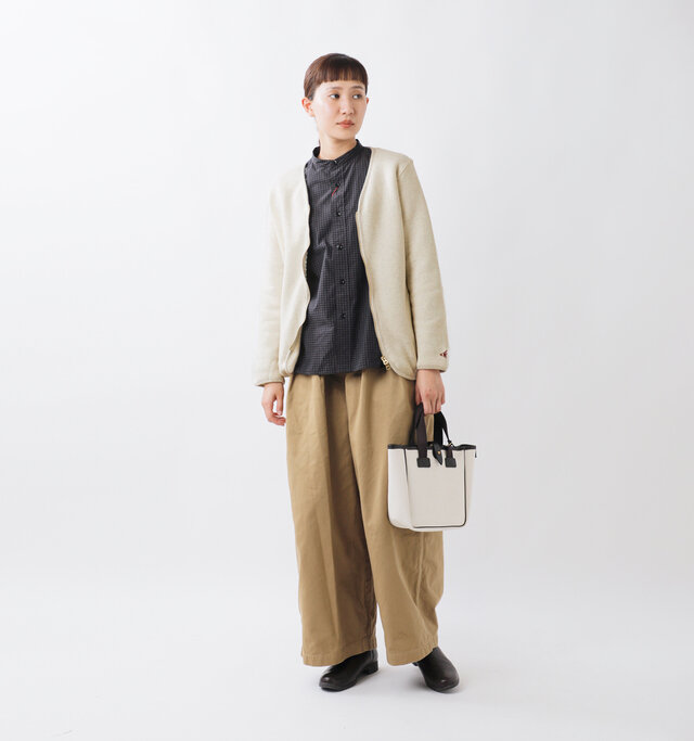 model mayuko:168cm / 55kg
color : oatmeal / size : F