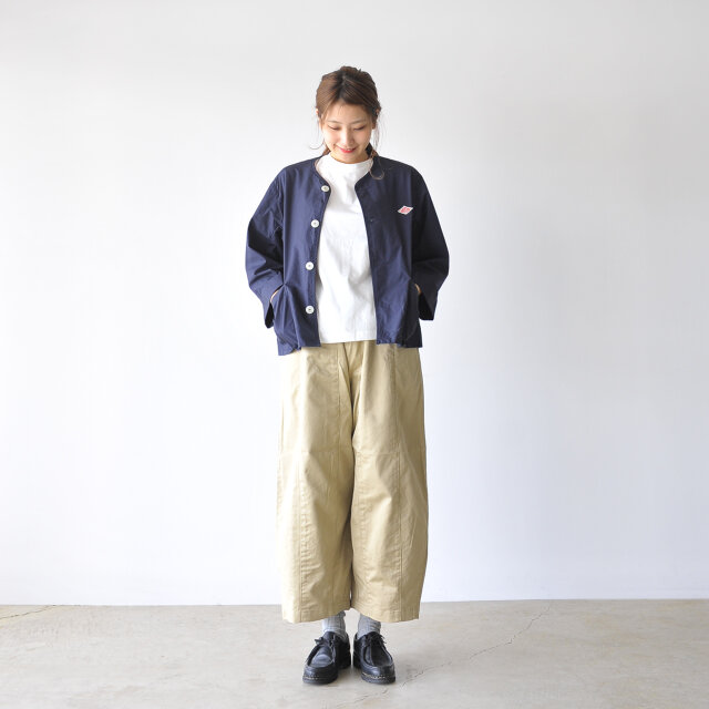 モデル:170cm / 54kg
color : navy / size : 34(Women's S)