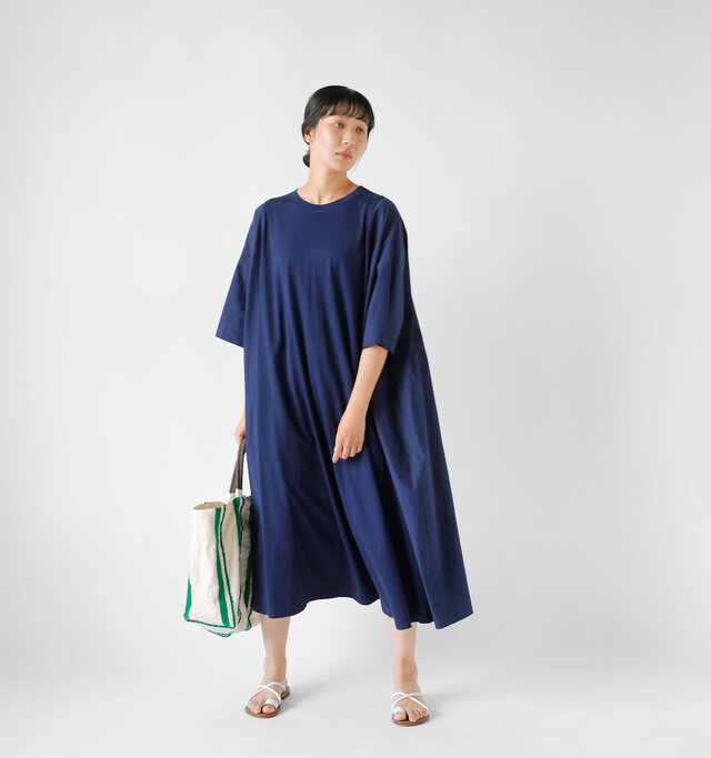model mayuko:168cm / 55kg
color : navy / size : 2