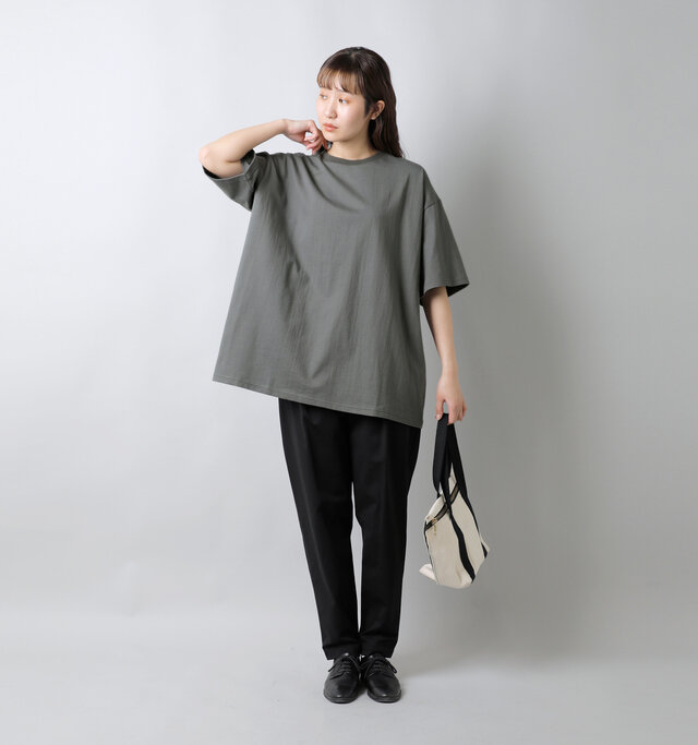 model mayuko：168cm / 55kg 
color : gray / size : OS