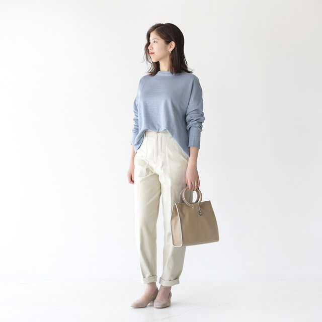 モデル:157cm / 47kg
color : ecru / size : 34(M)