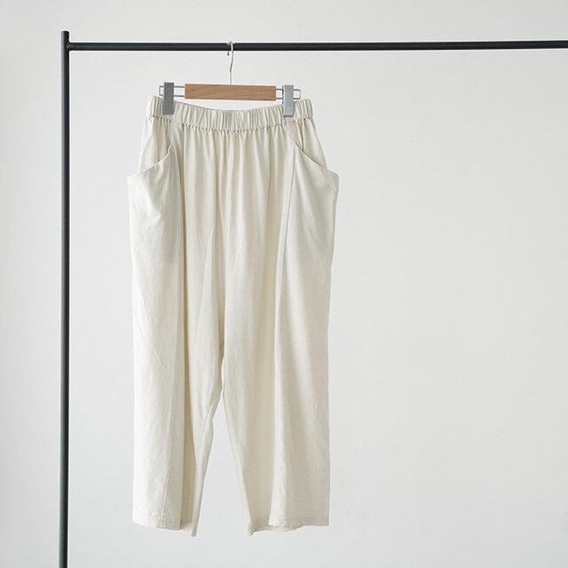 color:antique white