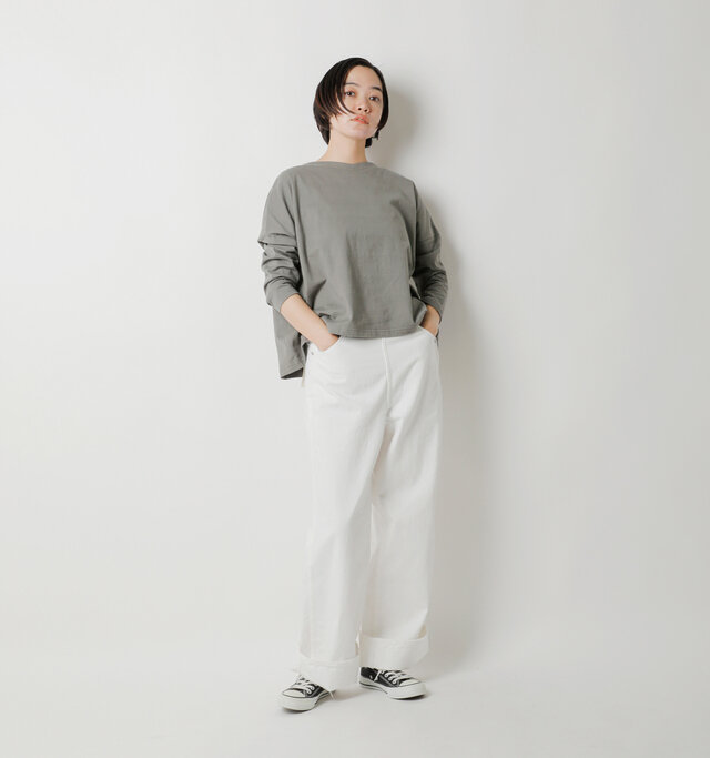 model saku：163cm / 43kg 
color : gray / size : 1