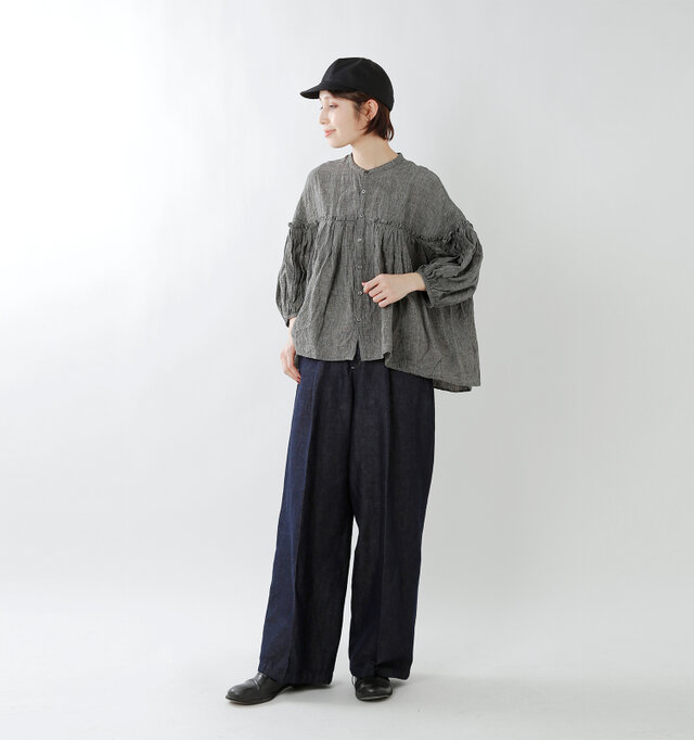 model yama:167cm / 49kg
color : gray check / size : F