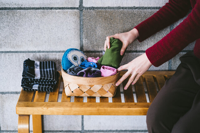 バスケットには、ベビー服やおもちゃなどお子さまグッズを収納してもキュートです。