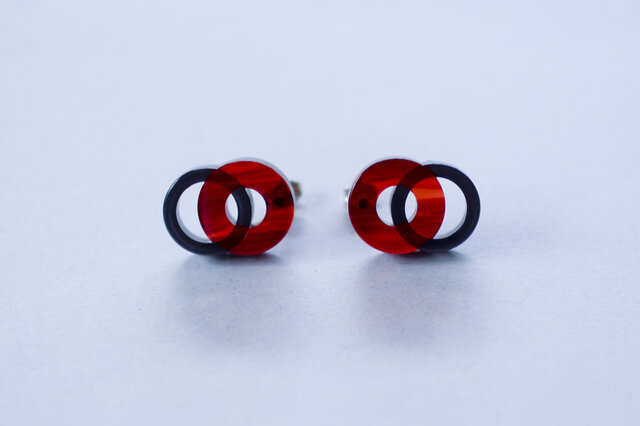 red × black