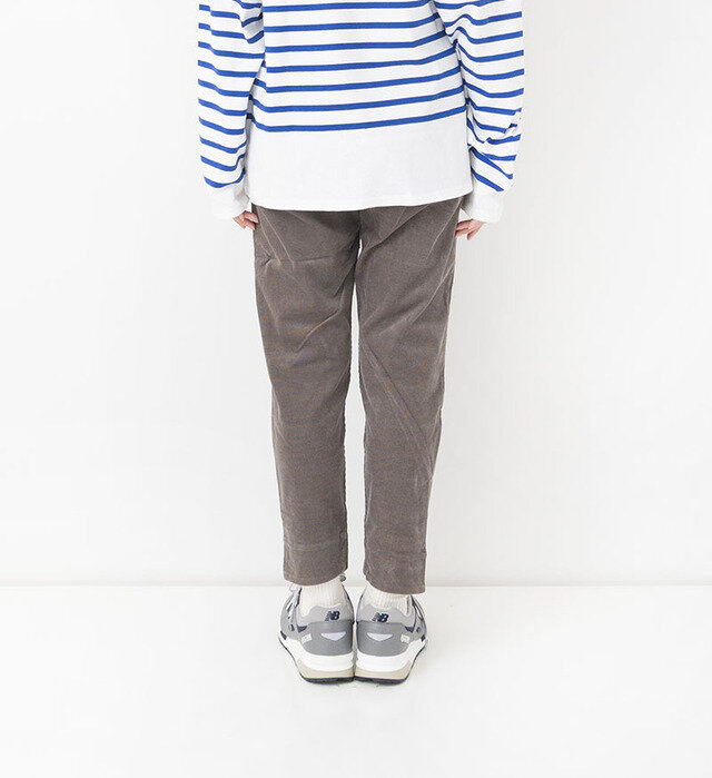 color : HAIIRO / size : 2 / モデル162cm