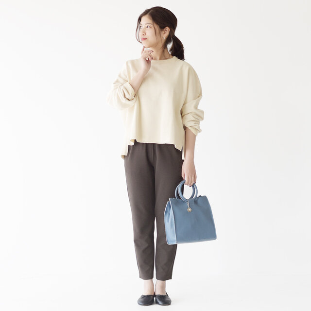 モデル: 157cm / 47kg
color:charcoal / size:0(XS)