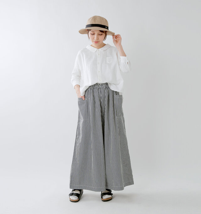 model yama:167cm / 49kg
color : off white / size : 0