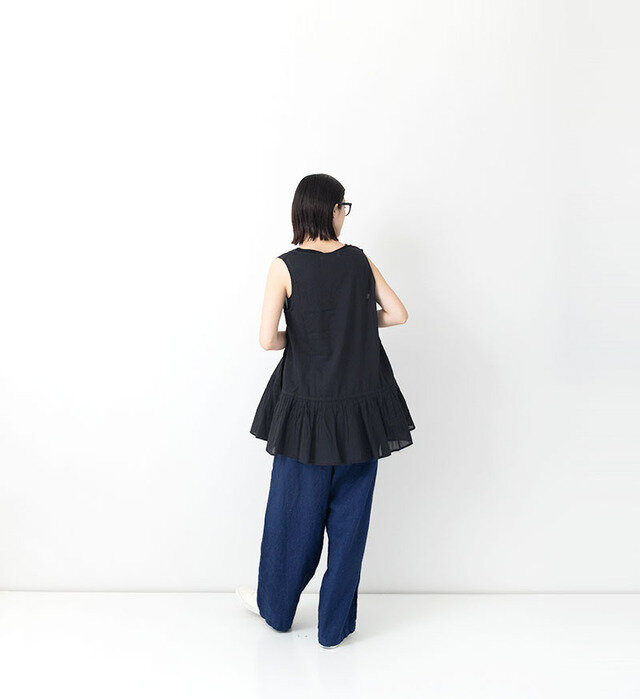 color : BLACK , model : 162cm