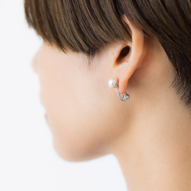 着用:イヤリング