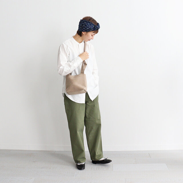 ■ホワイト(身長165cm、着用サイズ1)