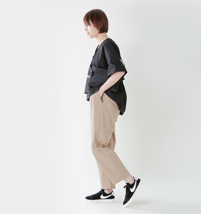 model yama:167cm / 49kg
color : black / size : 24.0cm
