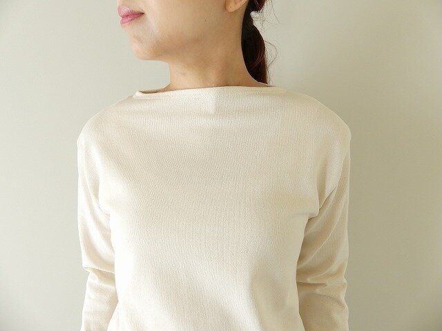 コットン100%、目のしっかりとした素材は、洗濯機でガンガン洗っても大丈夫。