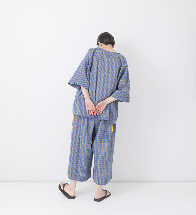 color : CHECK.C , model : 162cm