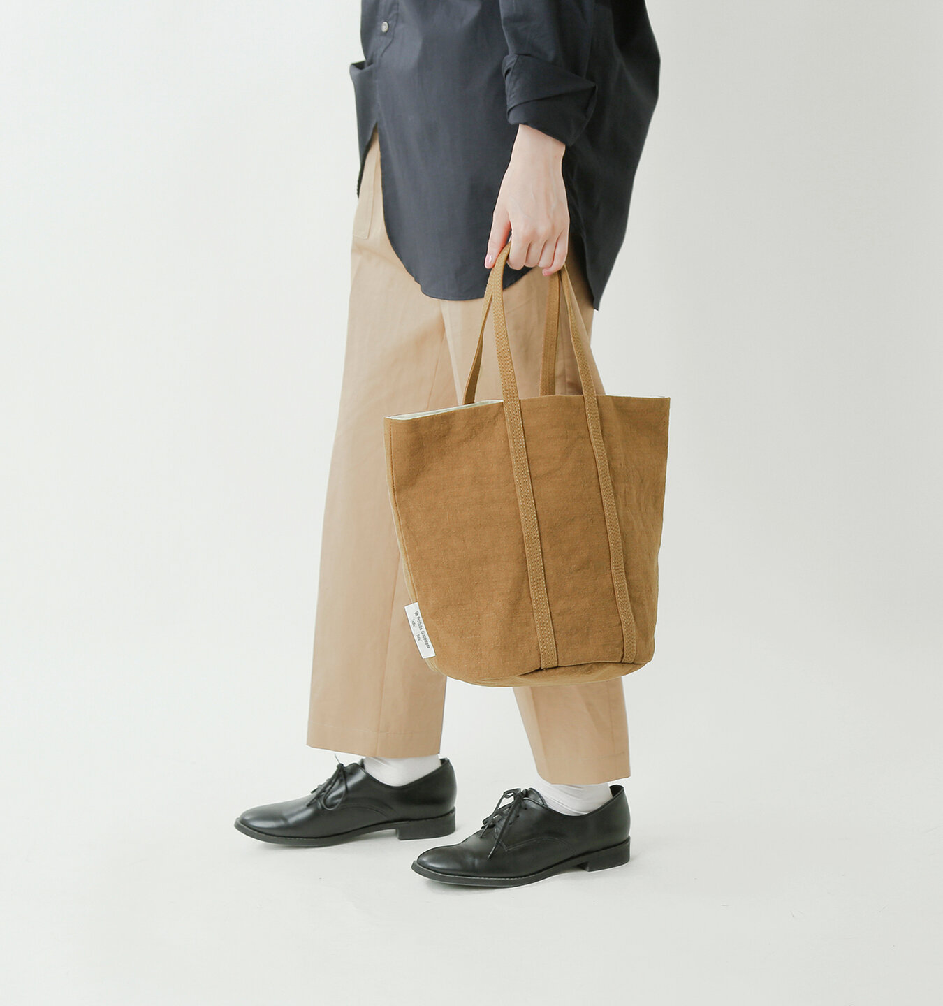 Arte Povera Aranciato別注 イタリアリネンnew Mamトートバッグ 19winter Ms Piu Di Aranciato ピウディアランチェート キナリノモール Arte Povera Aranciato別注 イタリアリネンnew Mamトートバッグ 19winter Ms Piu Di Aranciato ピウディアランチェート キナリノモール