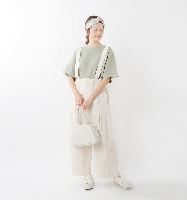model kanae:167cm / 48kg
color : light gray×sage / size : one