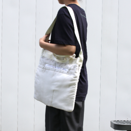 PUEBCO|WHITE QUILTED SNOW JACKET 2-WAY BAG W/ZIPPER/ショルダーバッグ トートバッグ