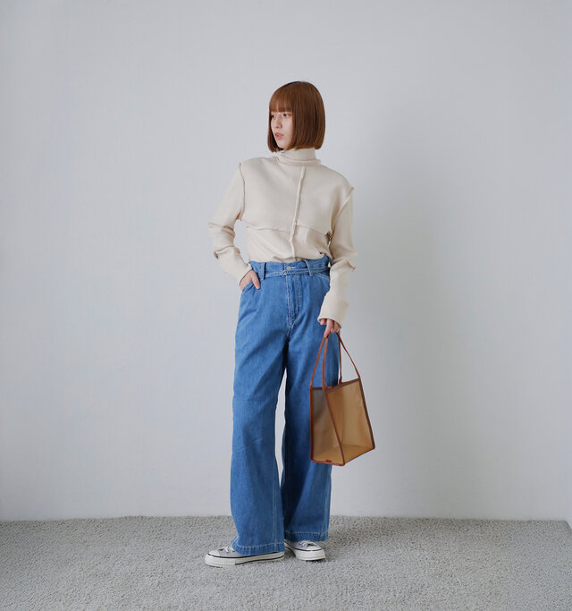 color : off white / size : F