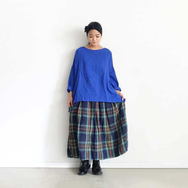 Model 158cm、Navy 着用