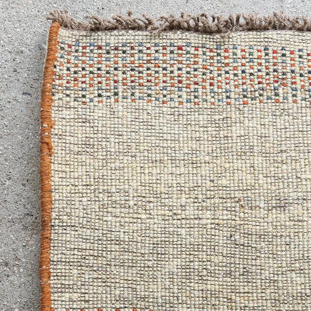 裏面:詰まったきれいな編み目。