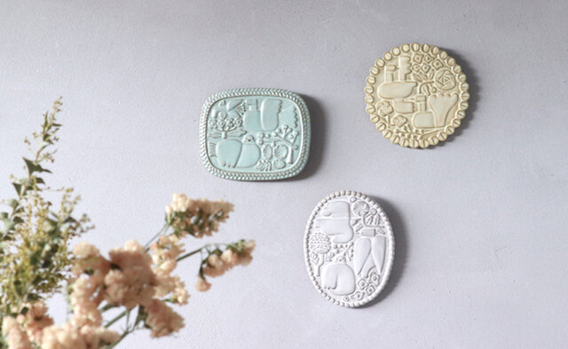BIRDS' WORDS|CERAMIC RELIEF PLATE