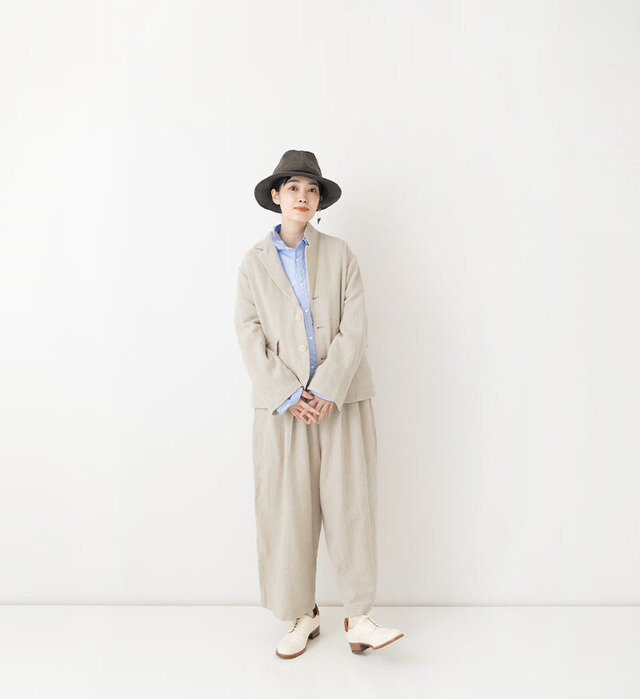color : KINARI , model : 162cm